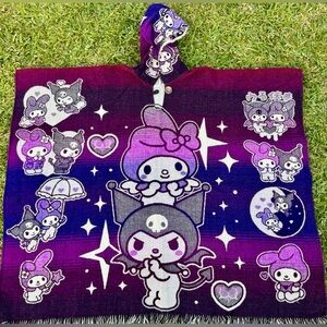 Youth alpaca poncho, exclusive hello kitty design, handmade in Ecuador. Unisex